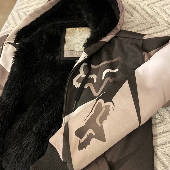 Large Fox Jacket - Picture 6 of 8